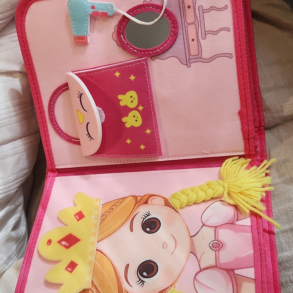 Princess Busy Board - Picture 2 of 4